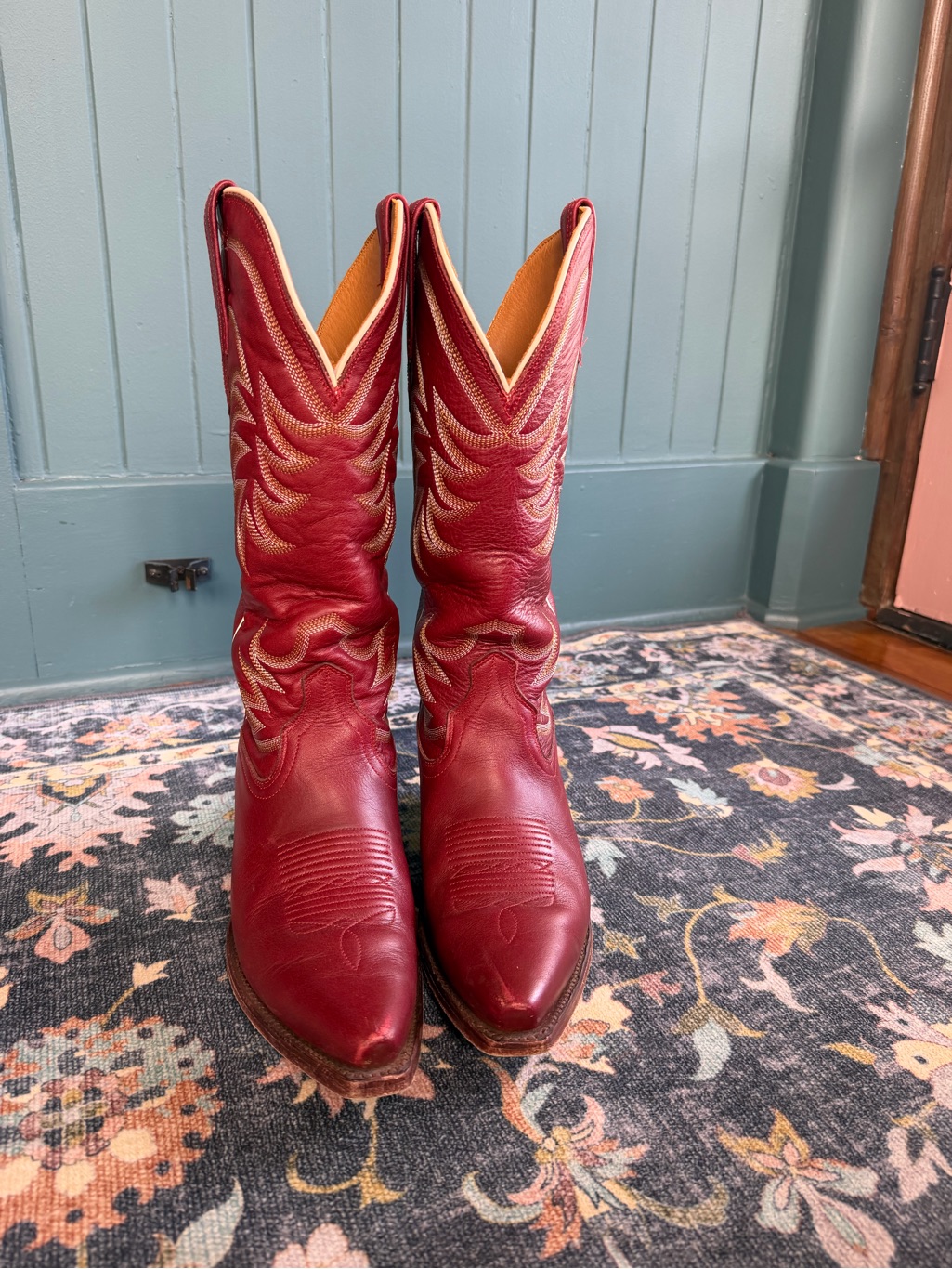 Tecovas Scarlet Bovine The Annie Boots - Scarlet